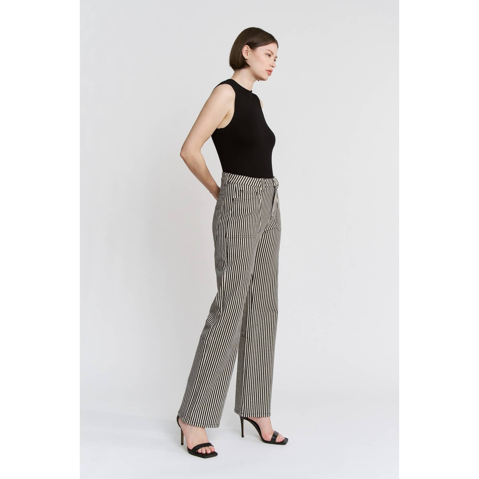 SUPER HIGH LOOSE FIT STRAIGHT STRIPED JEANS: BLACK TAN