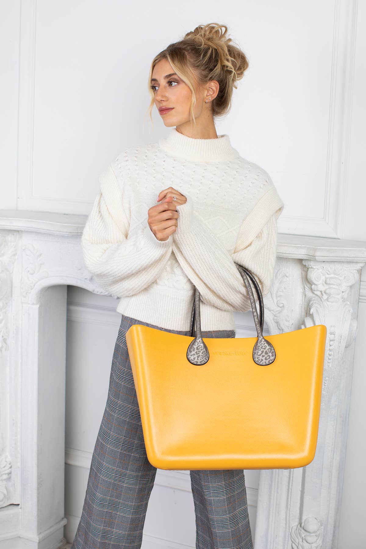 Carrie Versa Tote: Buttercream