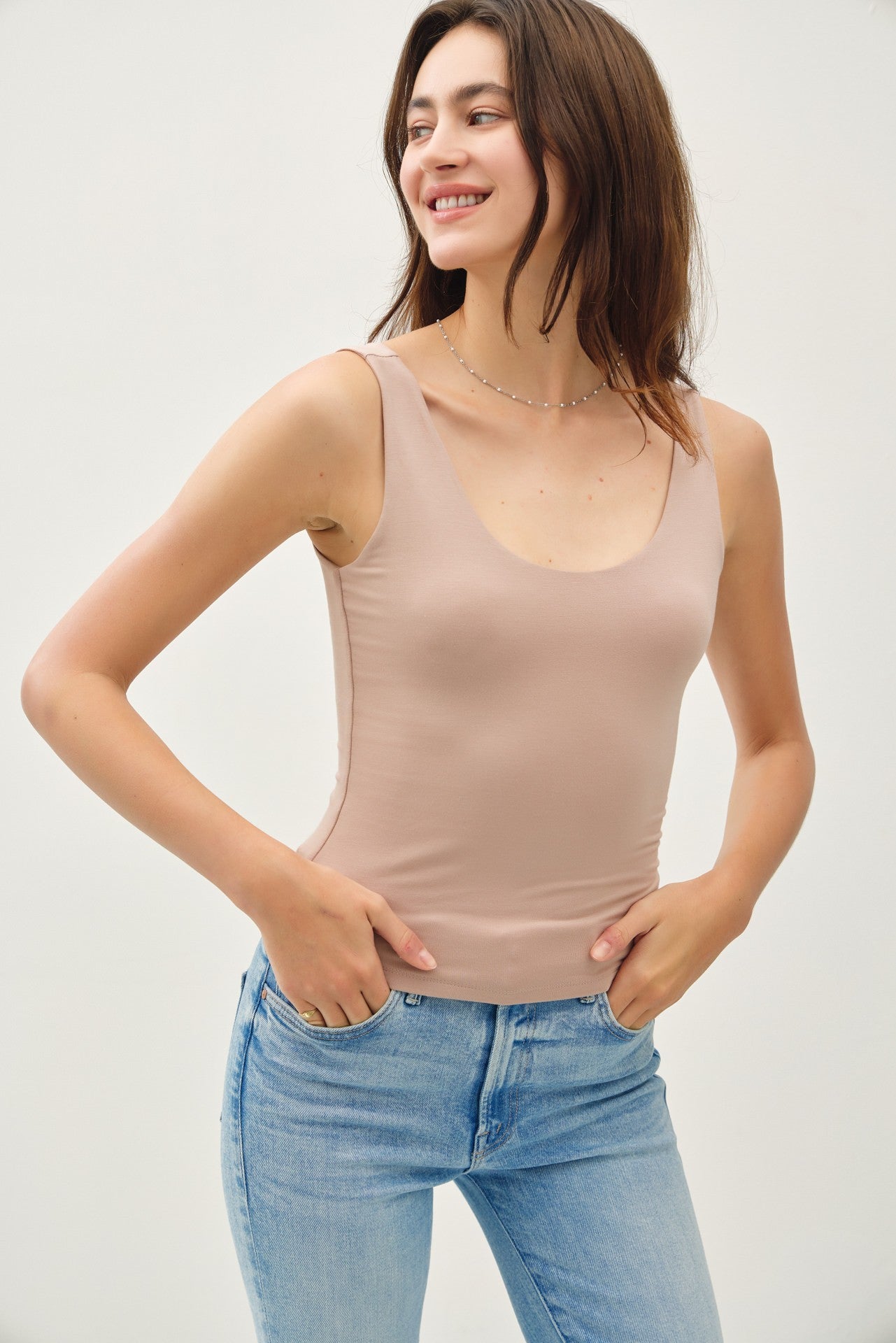 Basic Scoop Tank Taupe