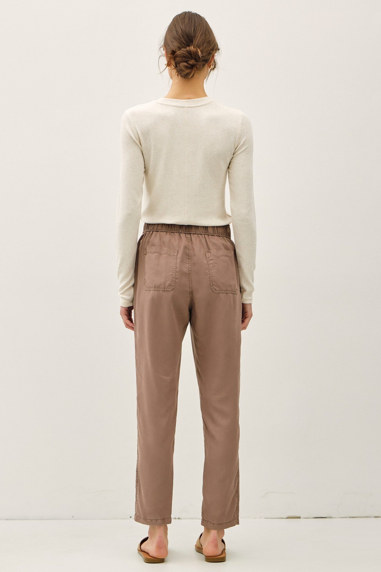 Essential Tencel Tappered Pants