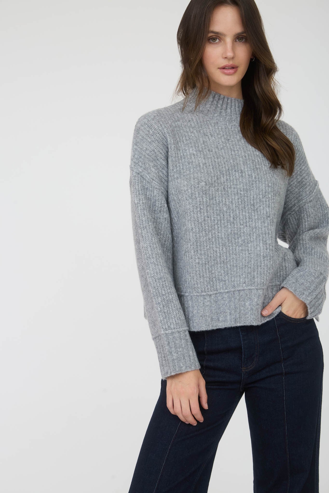 Holt Sweater Grey