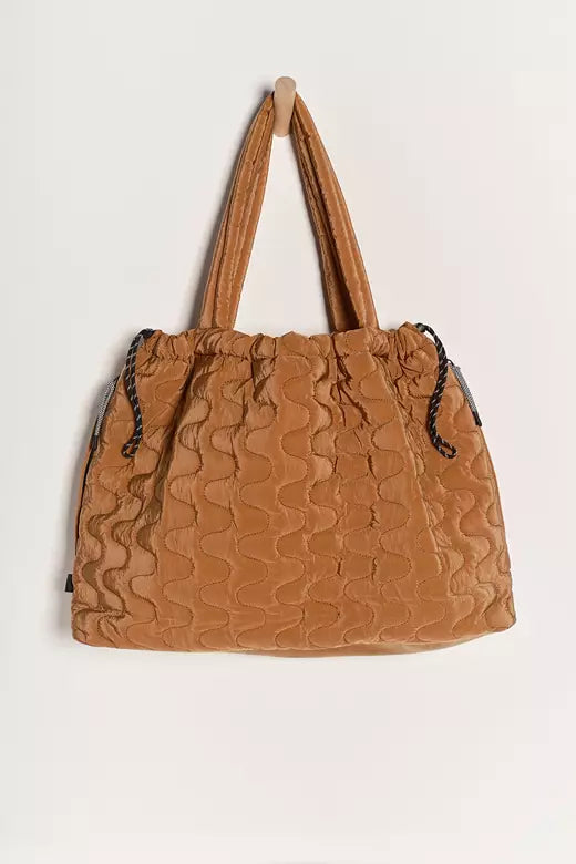 Cloud 9 Tote Sadle