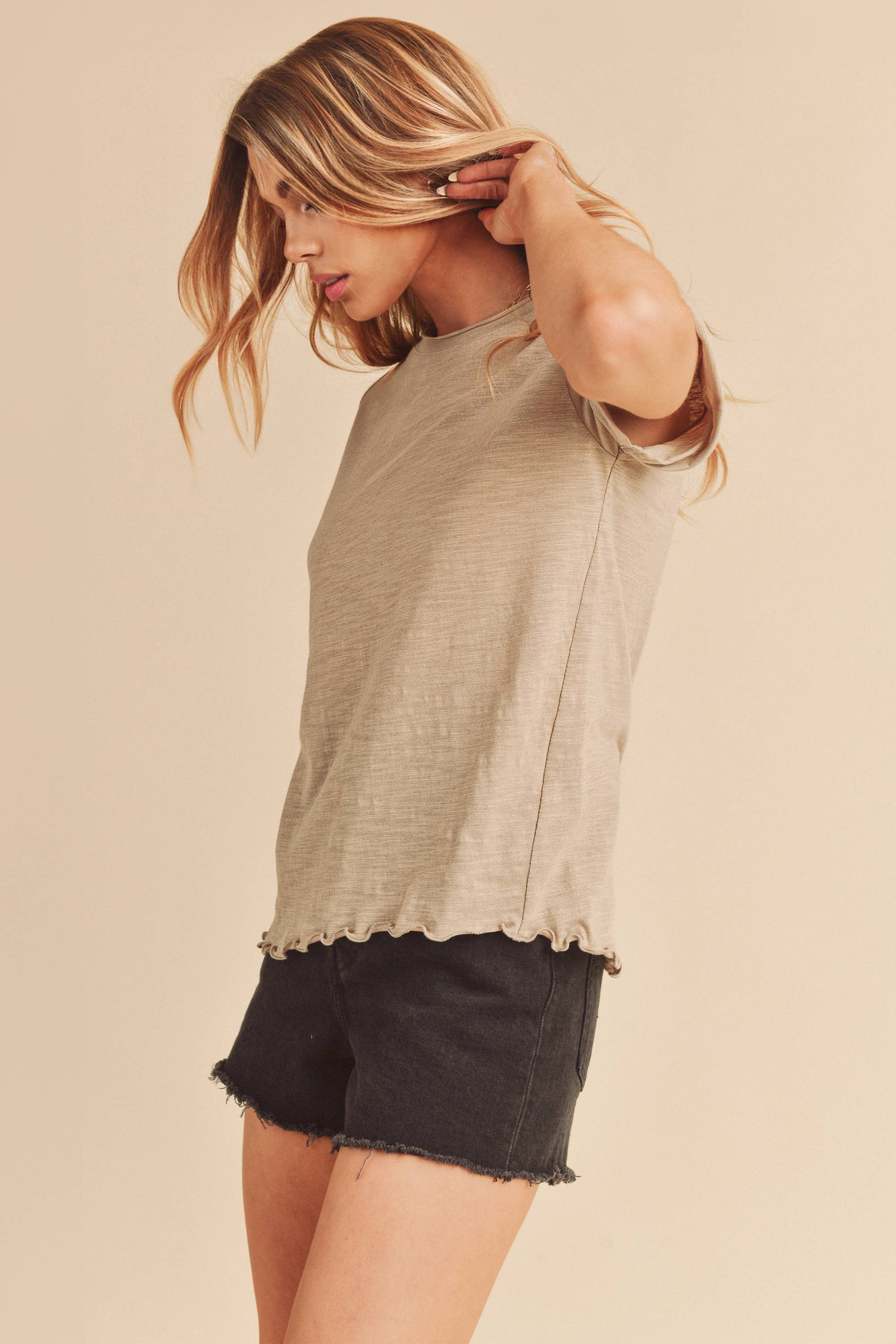 Gwen Tee Golden