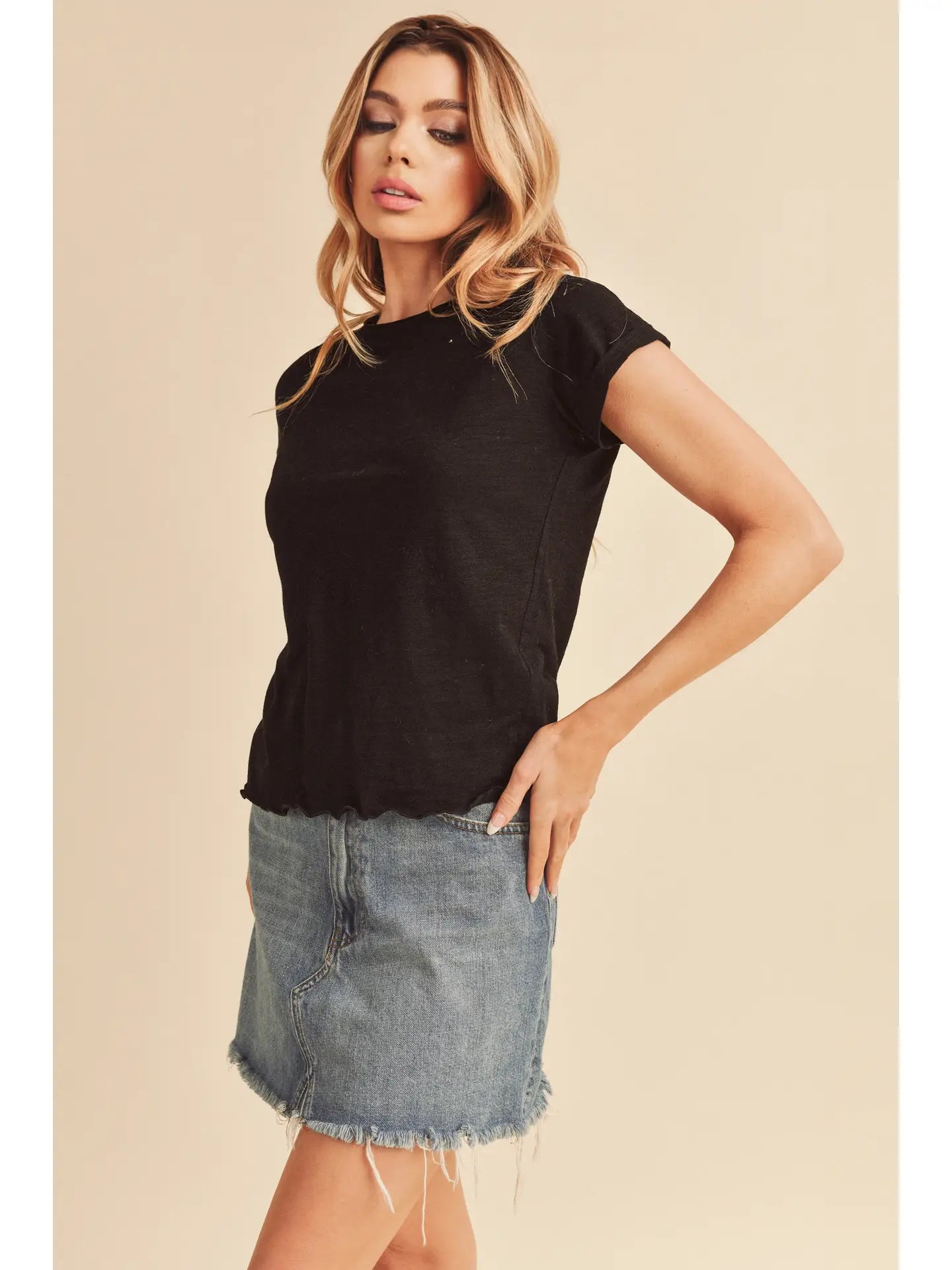 Gwen Tee Black