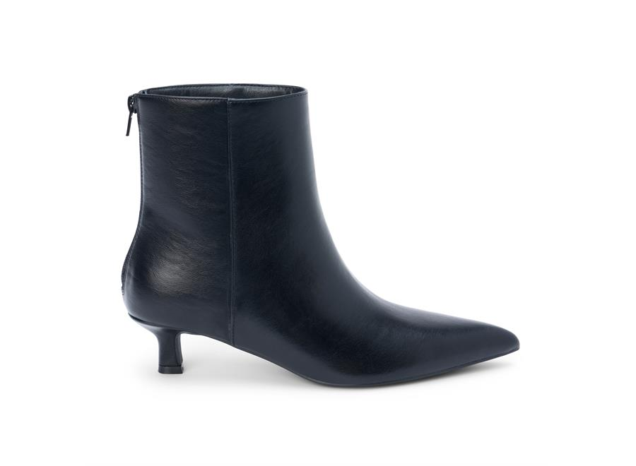 Genesis Bootie