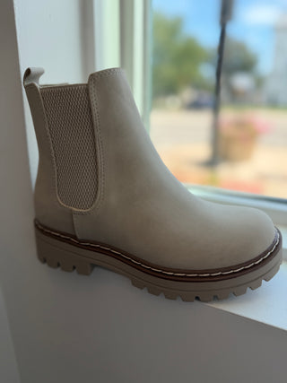 Lug Sole Boot Sand