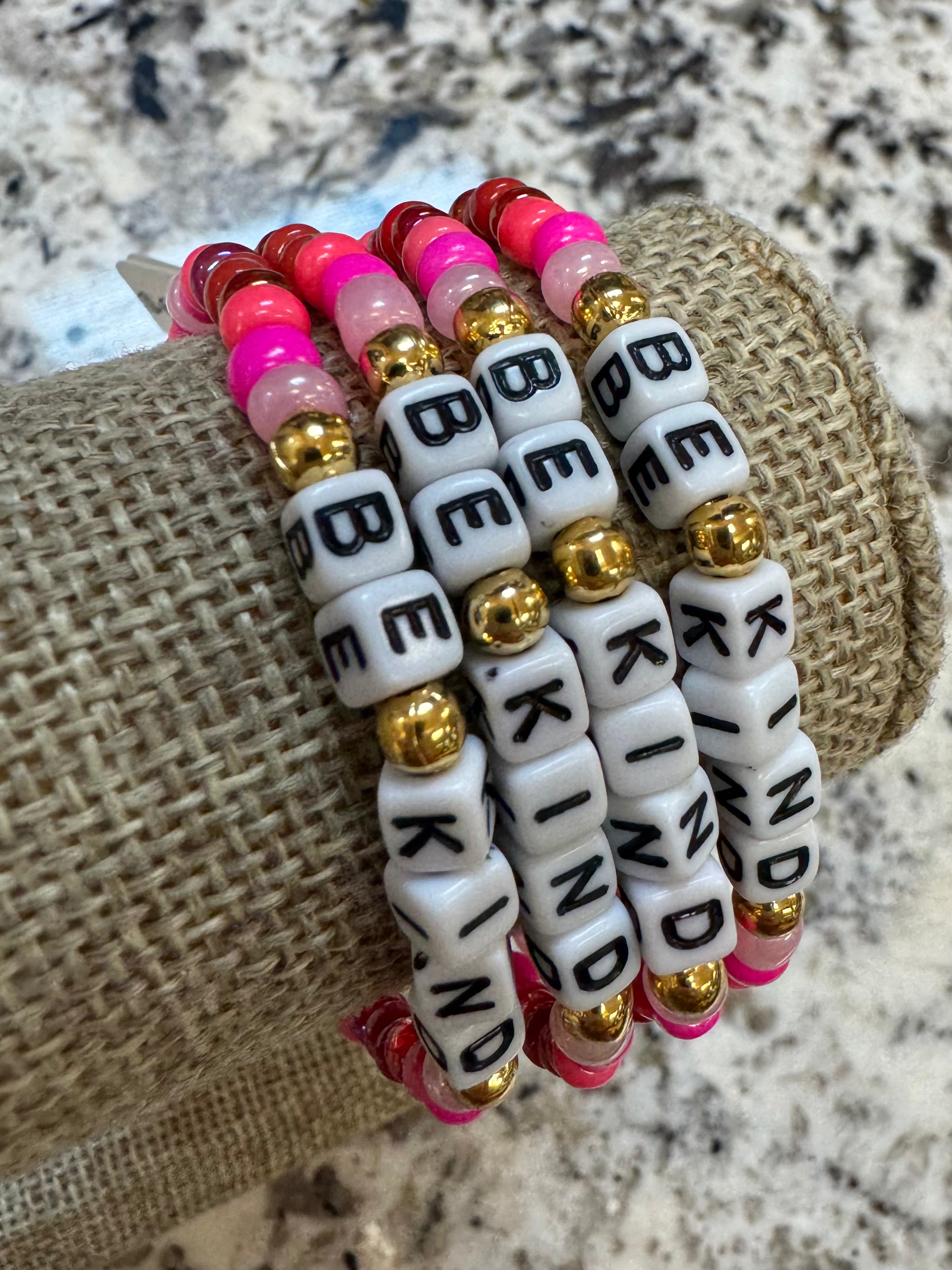 Be Kind Bracelet Pink