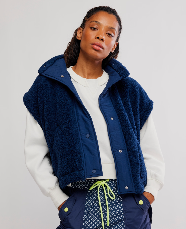 Scout It Out Fleece Vest Navy