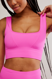 Good Karma Square-Neck Bra Fuchsia Flirt