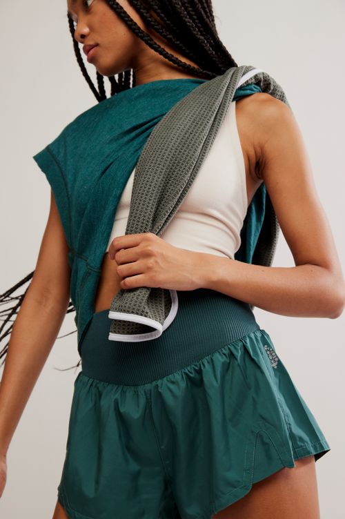 Carpe Diem Short Evergreen