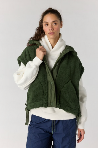 Scout It Out Vest Ivy