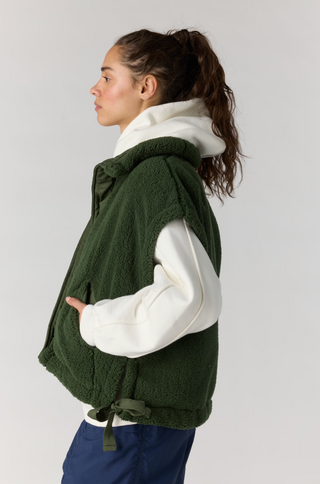 Scout It Out Vest Ivy