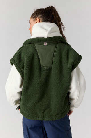 Scout It Out Vest Ivy