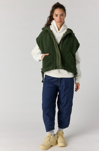 Scout It Out Vest Ivy