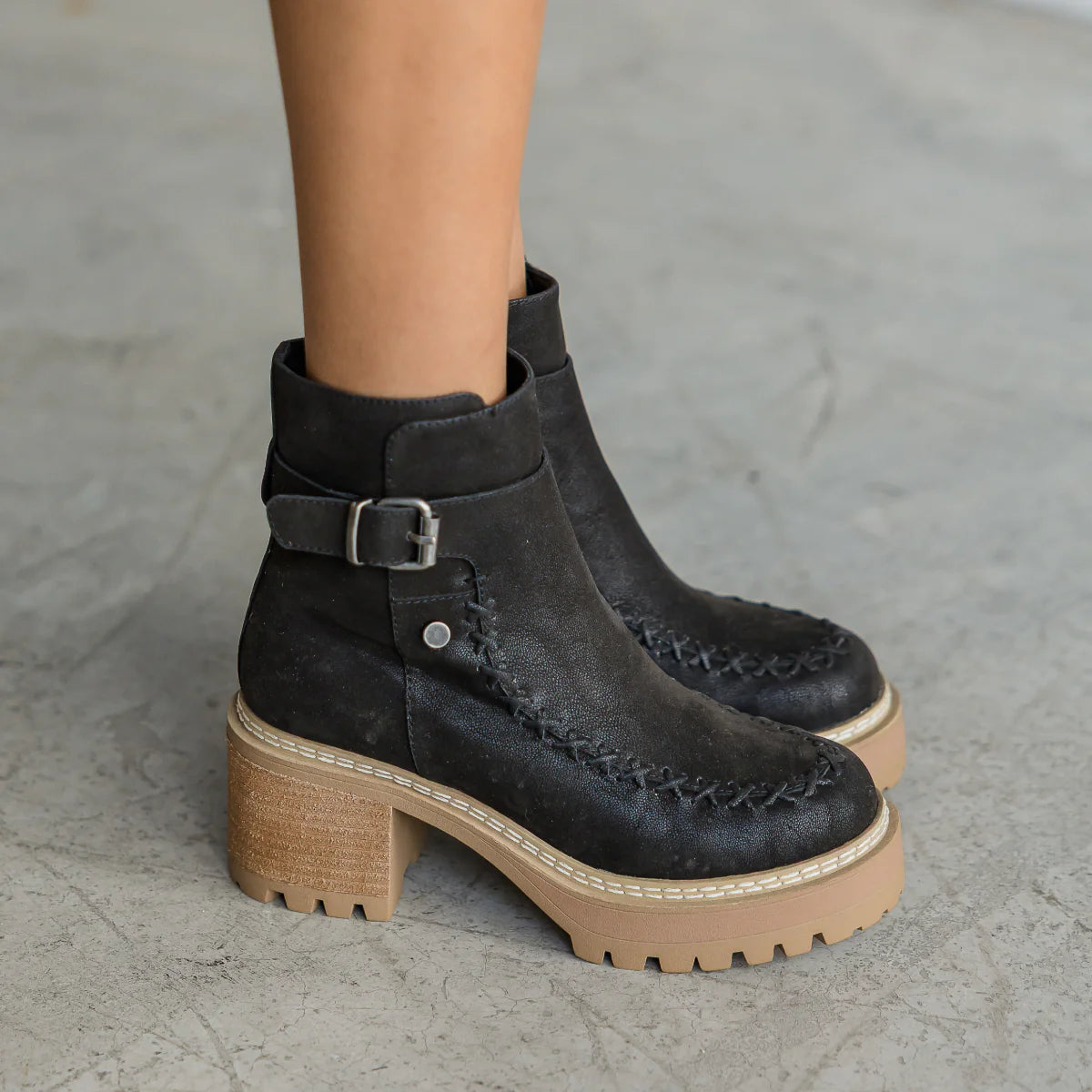 Mia Toula Boot Black