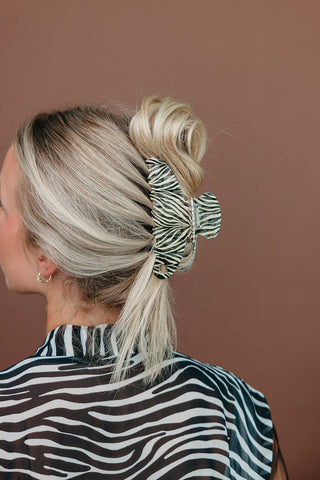 KAXI X Whitney Leavitt House of Her Zebra Claw : OVERSIZED