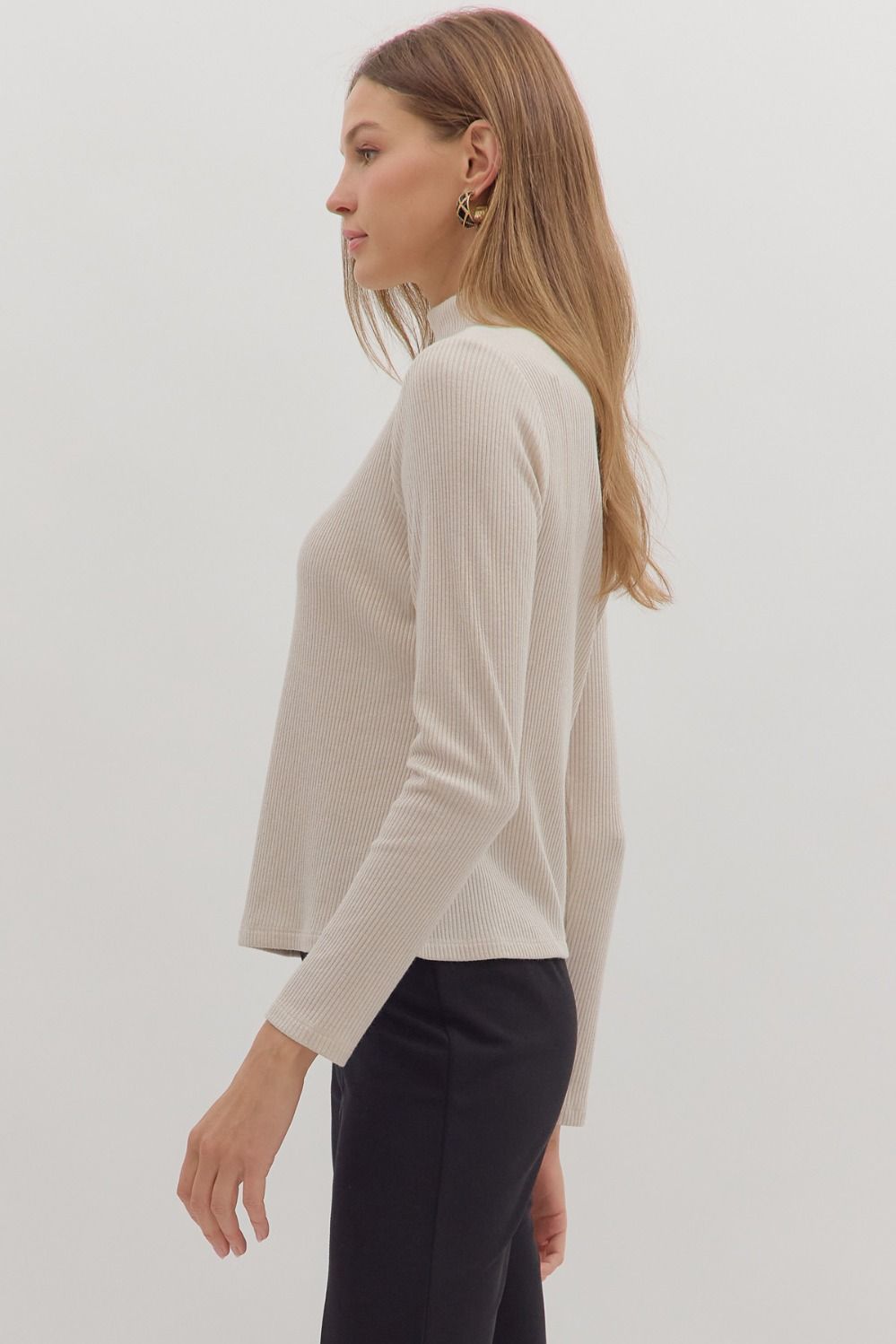 Refined Ribbed Mock Neck Pearl