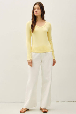 Essentials U Neck Black - Sugar Co.