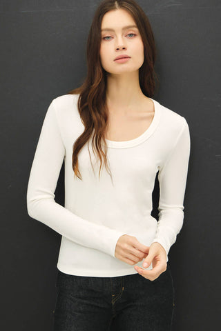 Essentials U Neck Ivory - Sugar Co.