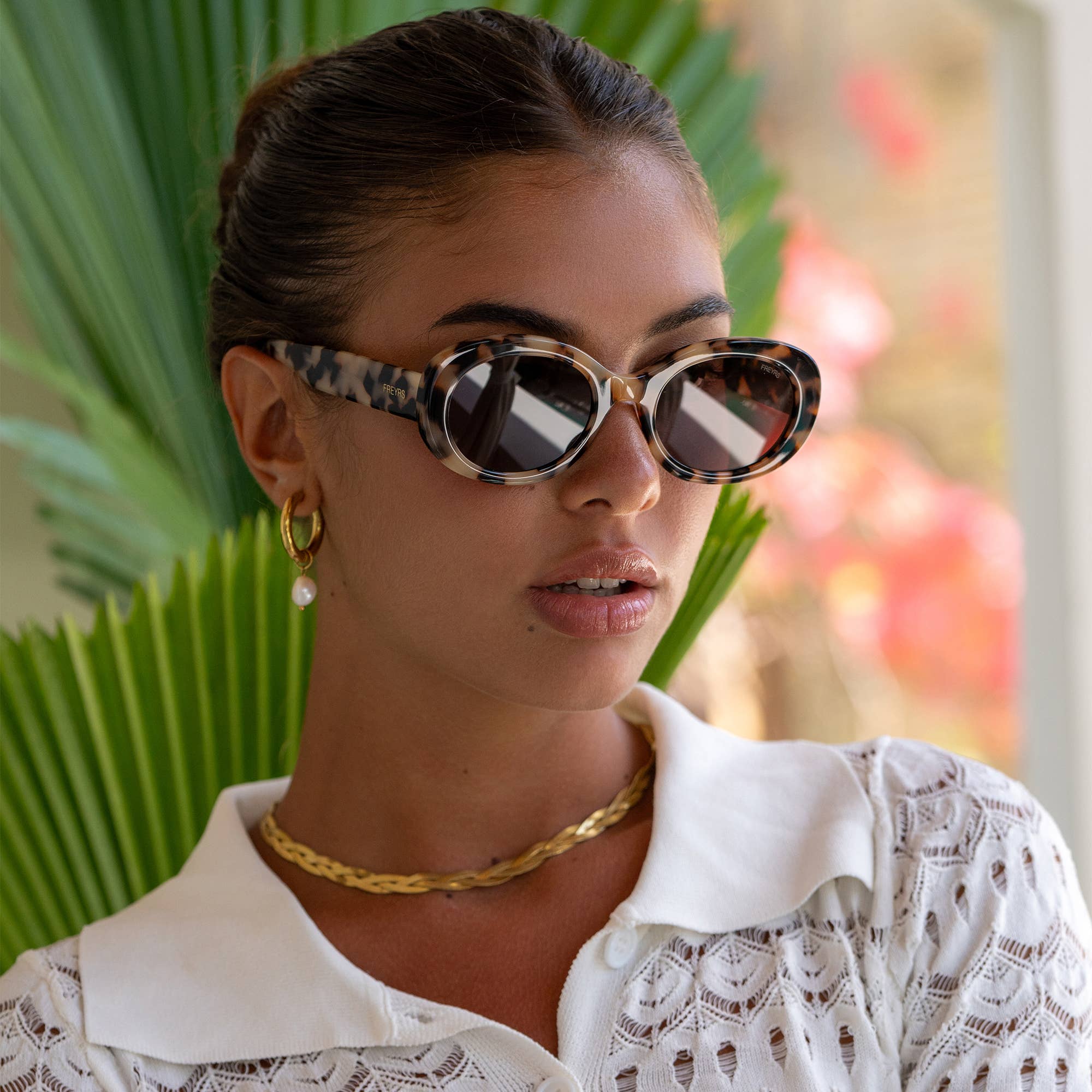 FREYRS Eyewear: Aria Acetate Womens Oval Sunglasses  : Milky Tortoise