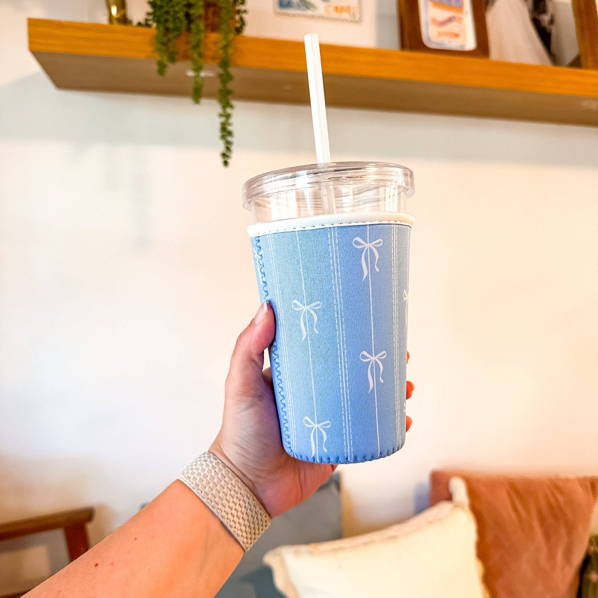 Grandmillenial Bows | Iced Coffee Sleeve  : Medium