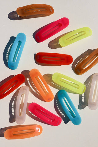 JELLY OVERSIZED LAY DOWN CLAW: RED - Sugar Co.