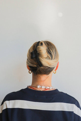 KAXI Wavy Hold Everything Claw — Large Clip for Thick Hair: LIGHT TORTOISE - Sugar Co.