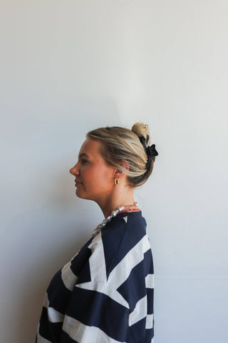 KAXI WAVY MIDI HOLD EVERYTHING CLAW: DARK BROWN - Sugar Co.
