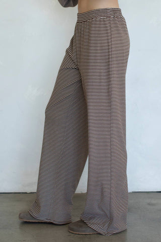 Levi Pants in Brown - Sugar Co.