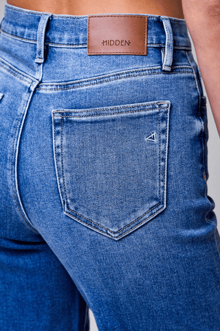 Logan High Waist Dad Jean - Sugar Co.