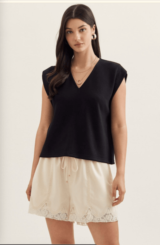 Must Have Tee Black - Sugar Co.