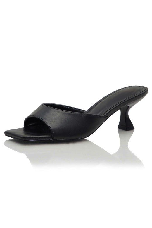Nova Mules Black