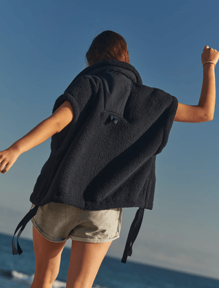 Scout It Out Vest Black - Sugar Co.